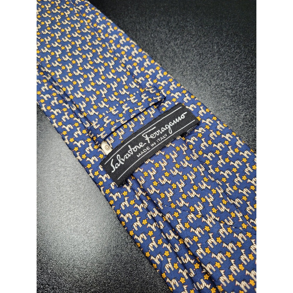 Salvatore Ferragamo Men's Necktie Blue Animal Floral Silk 3.5" x 58" Excellent